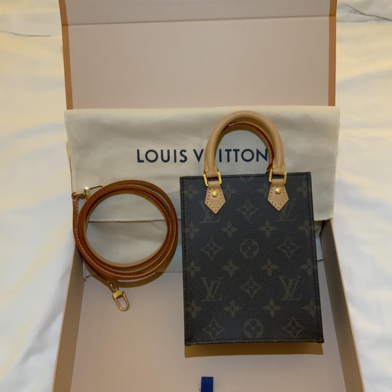 Louis Vuitton Luxembourg Prism Black Iridescent - Depop