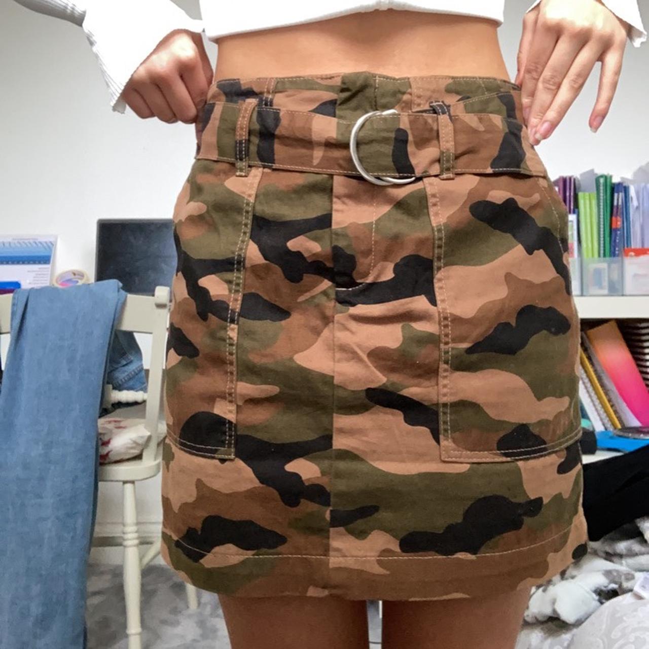 Camo hotsell skirt h&m