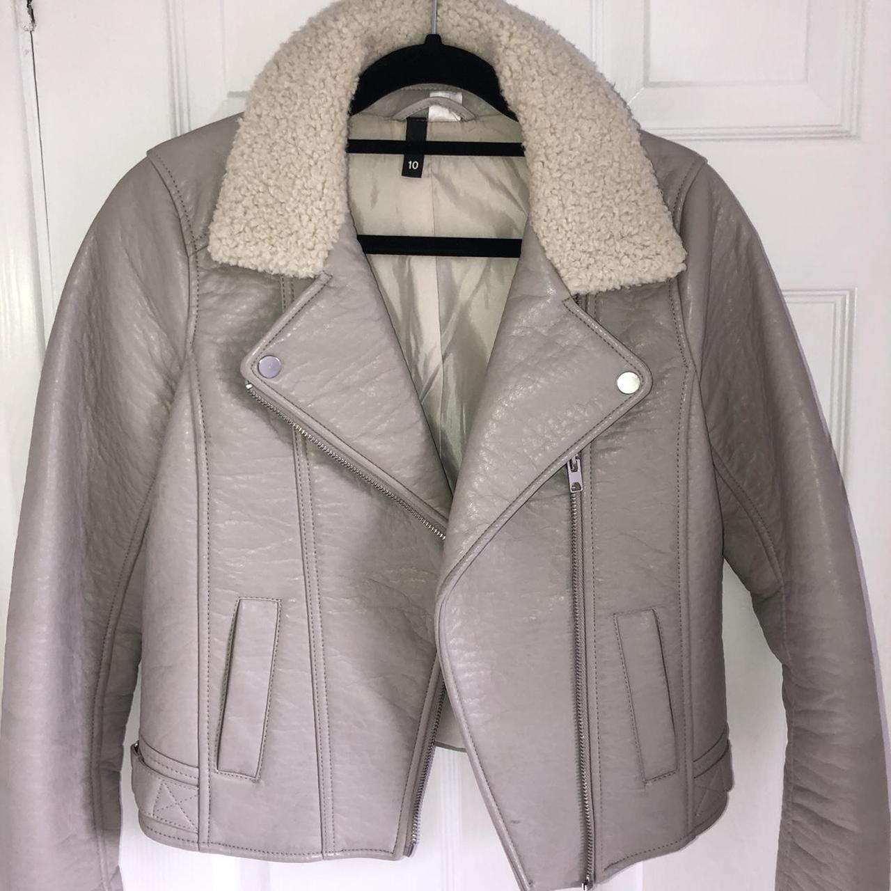 H&M Women's Grey and Cream Jacket | Depop