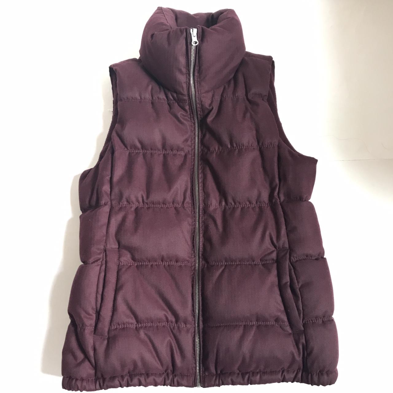 OLD NAVY Maroon Puffer Vest Good condition #oldnavy... - Depop