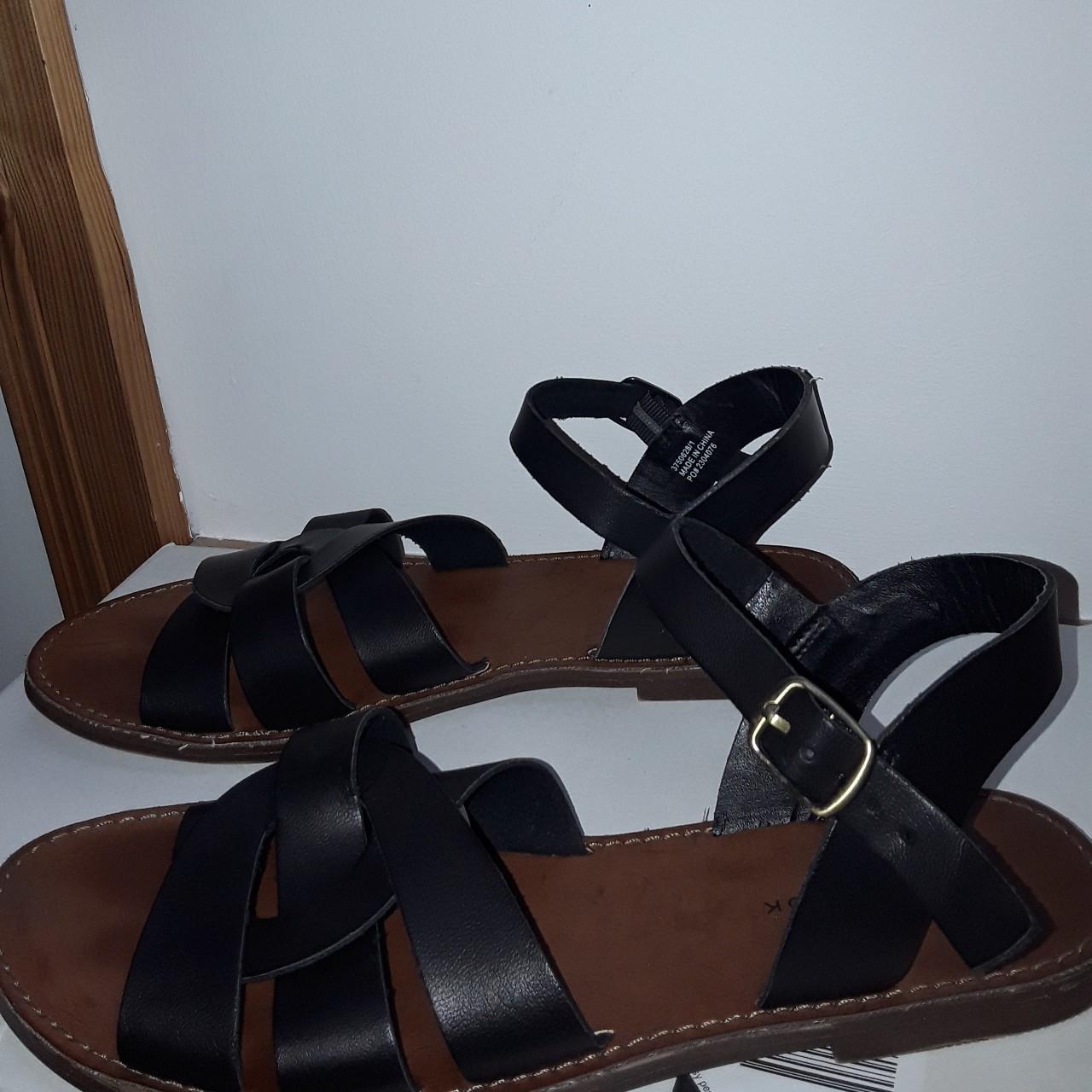 Gladiator black sandles with buckle Size 8 Great... - Depop