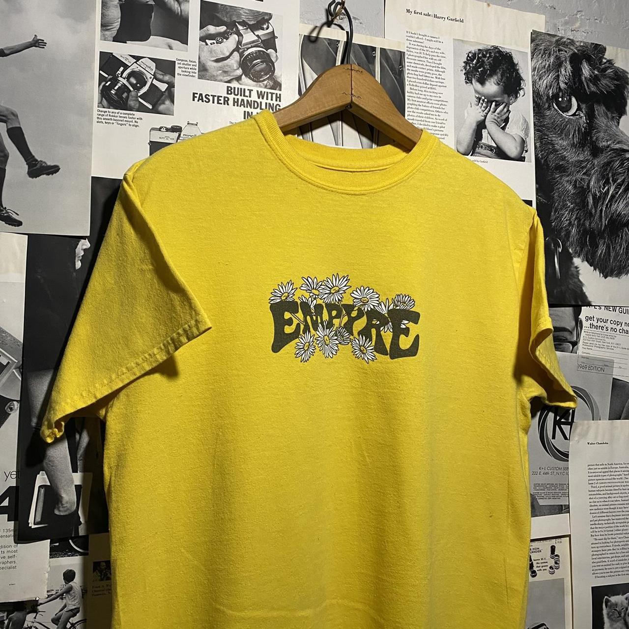 Men's Yellow and Black T-shirt | Depop