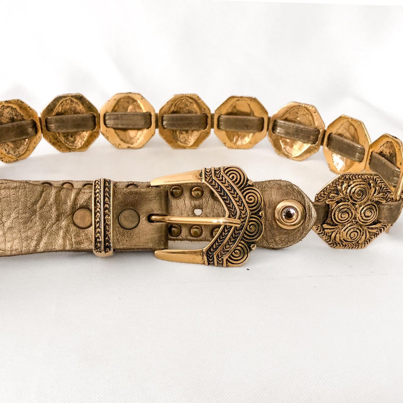 Vintage Gold Medallion Chain Belt SHOP FAVE.... - Depop
