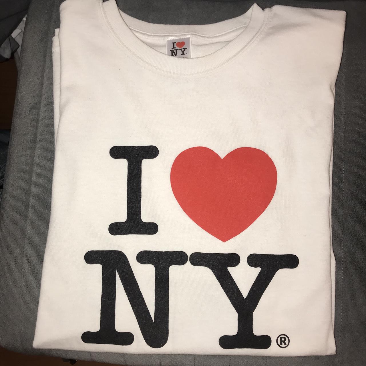 NY Yankees V neck tee shirt Super cute classic NY - Depop