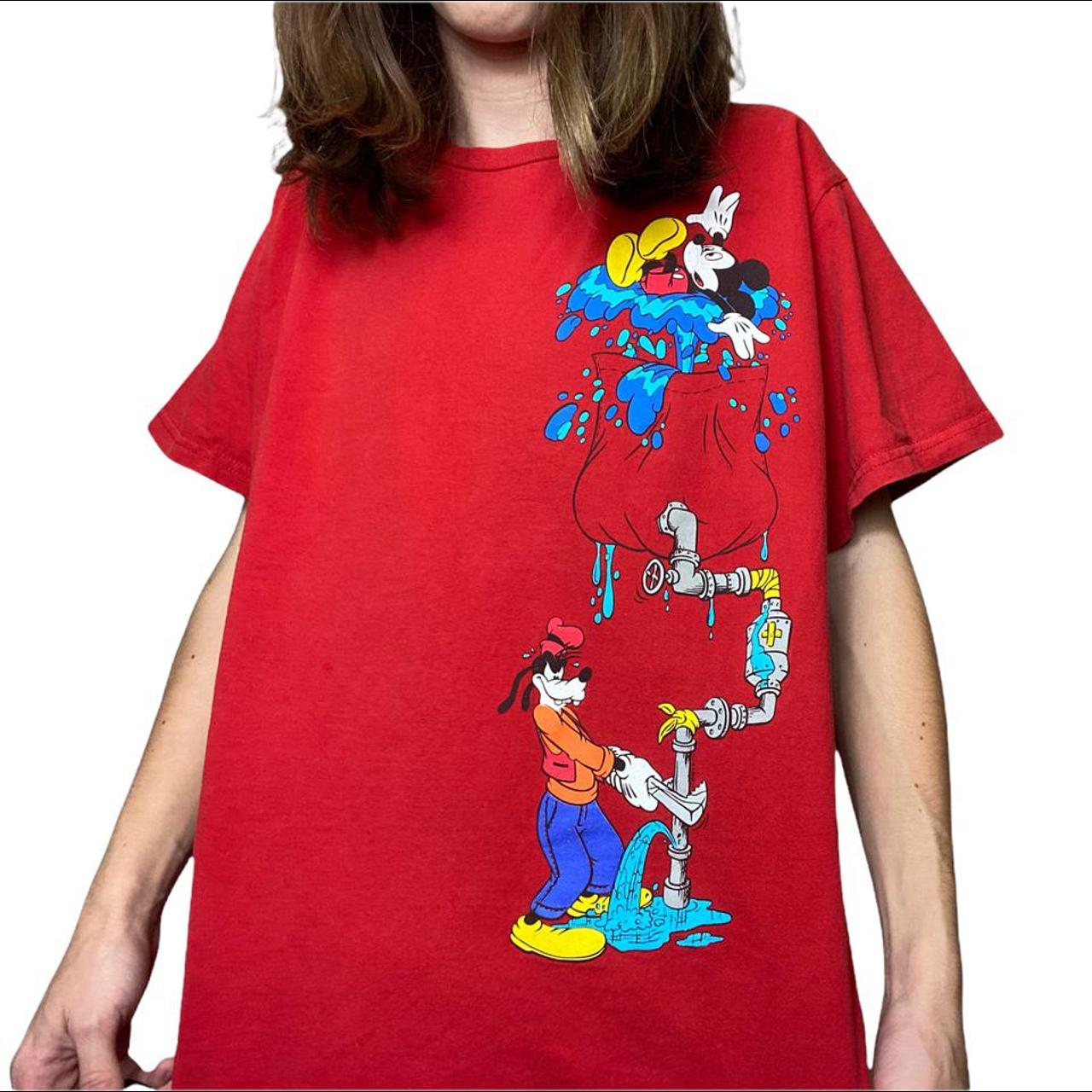 Disney Men's Red and Blue T-shirt (2)