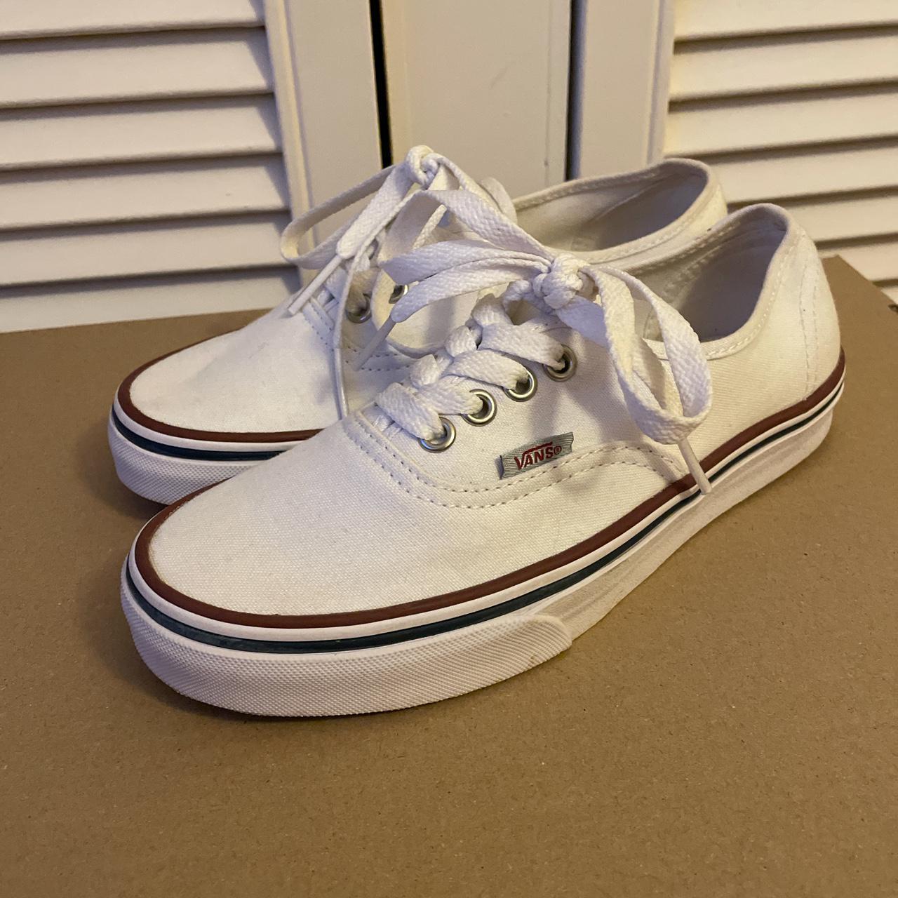 vans authentic white blue stripe