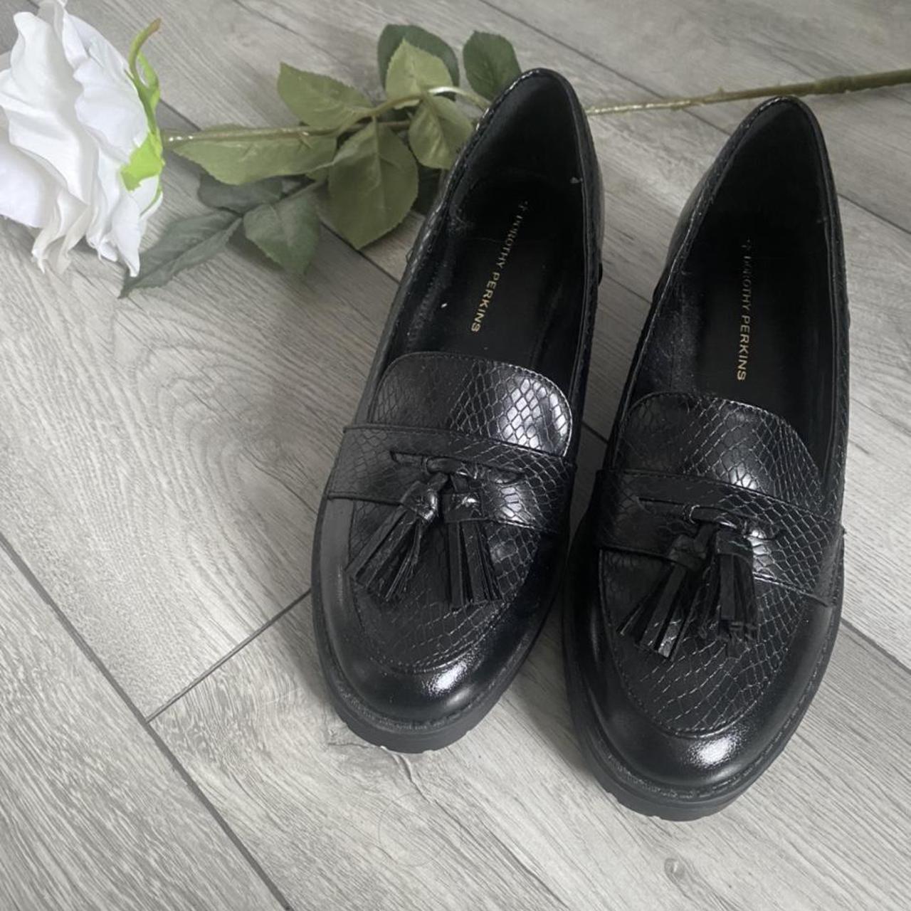 size 4 black loafers