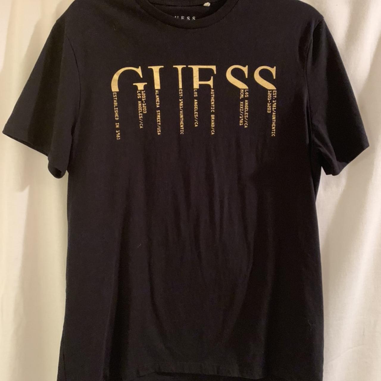 Guess gold hotsell t shirt