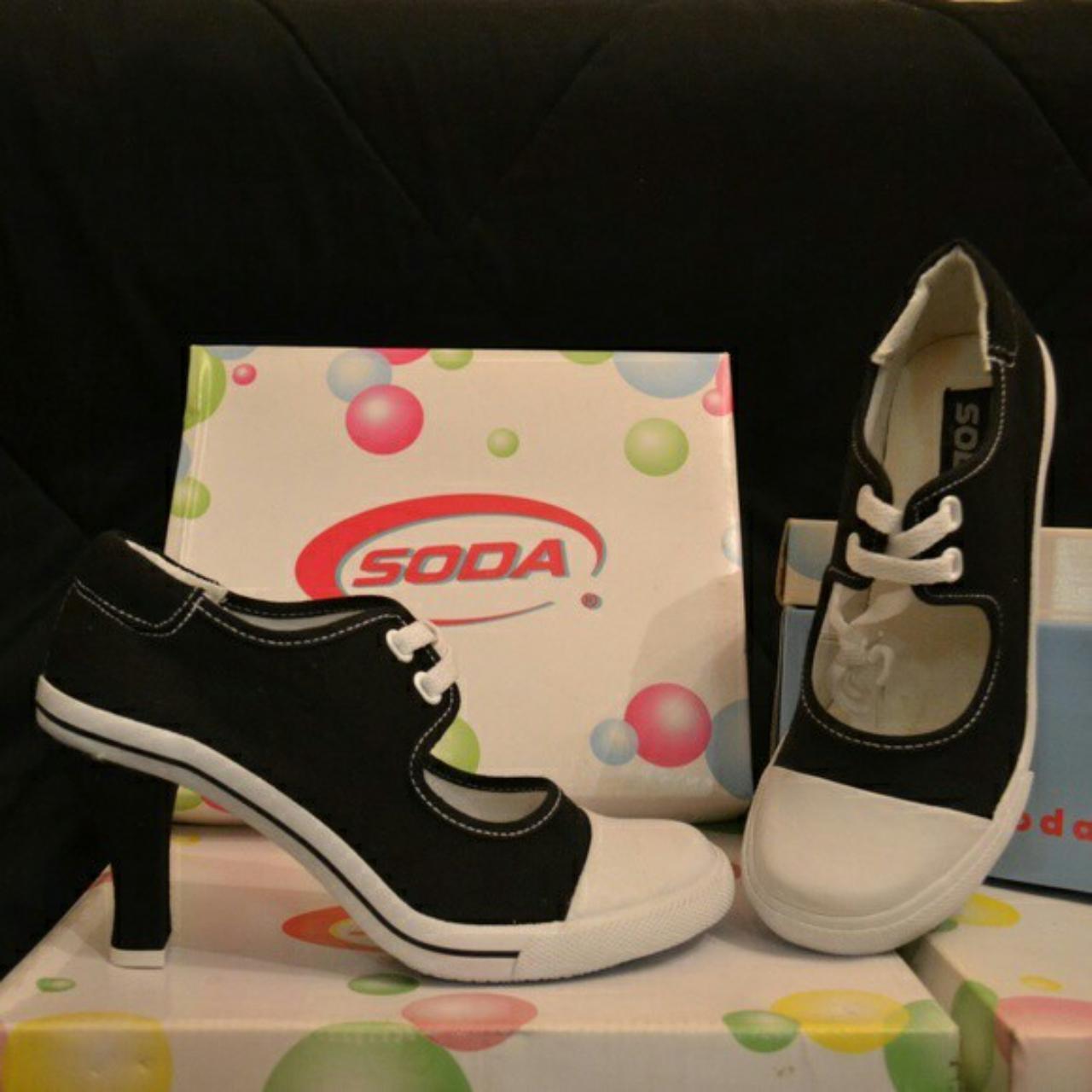 Soda clearance canvas shoes