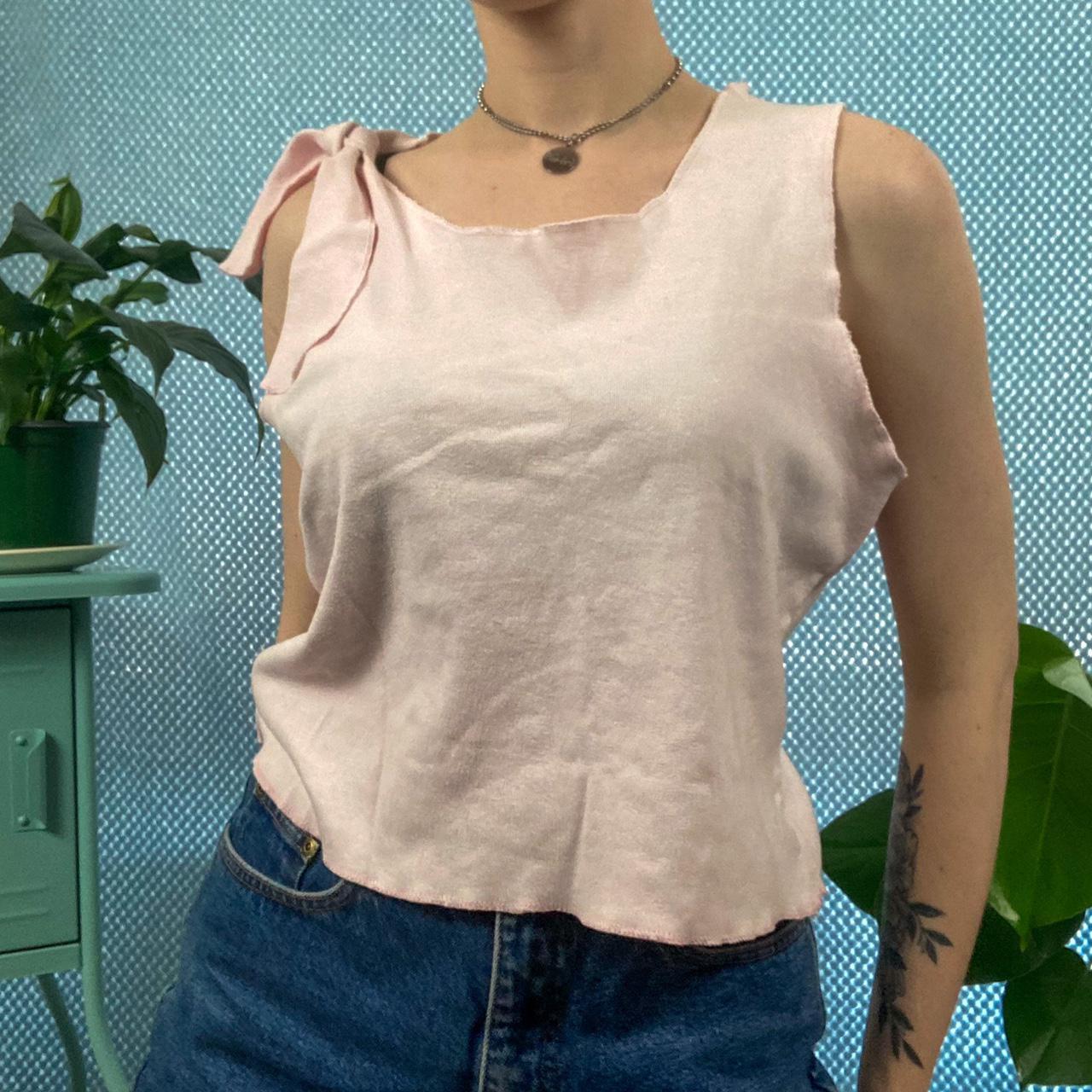 Vintage baby pink tank.. Features made in USA... Depop