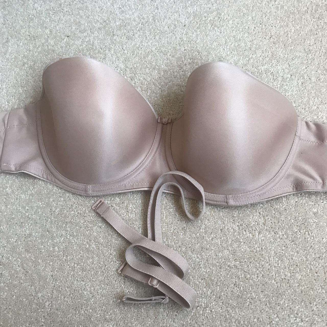 Nude Strapless Bra Good condition Removable straps - Depop