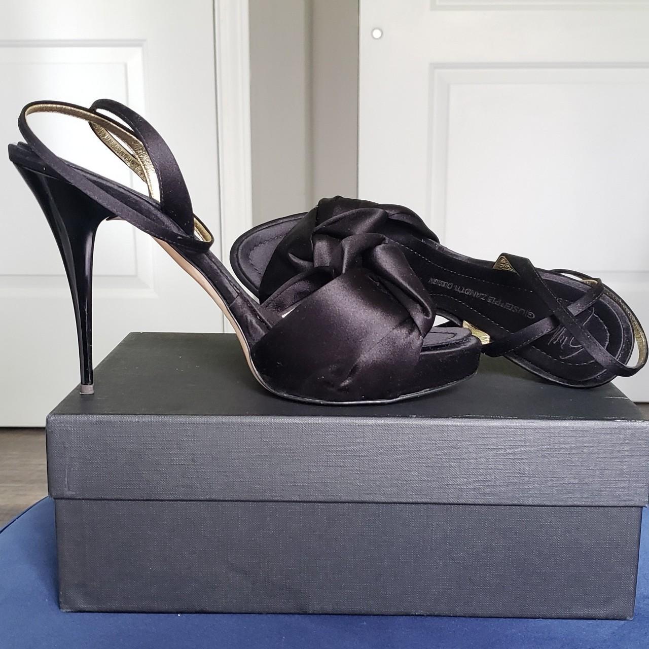 Giuseppe Zanotti Women's Black Courts | Depop