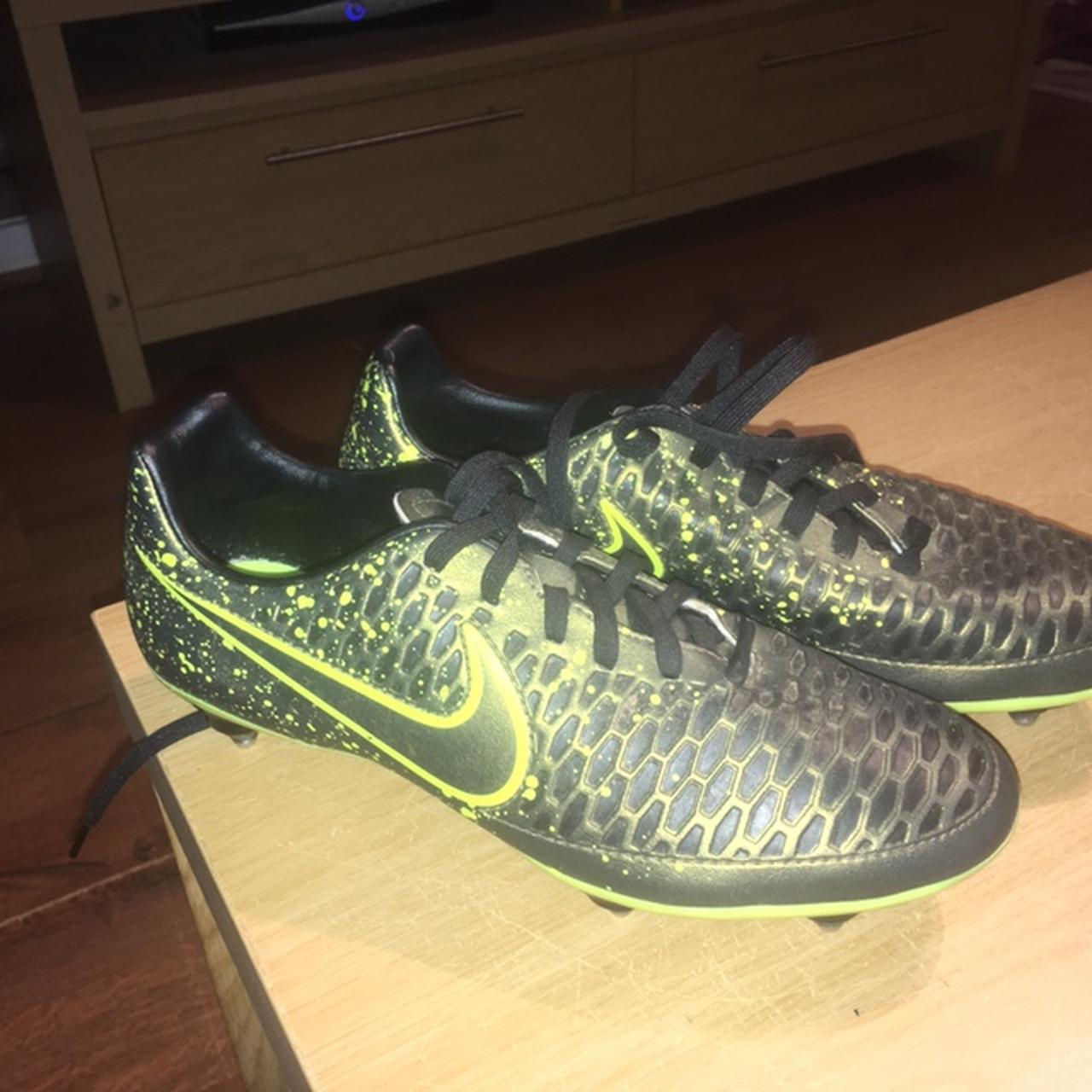 Nike magista cheap opus indoor