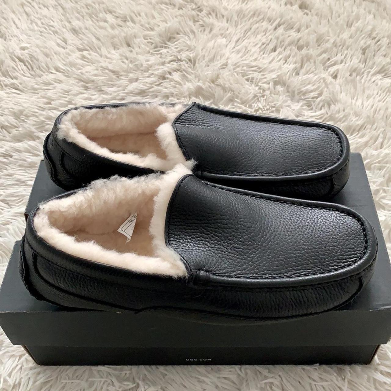 Black ugg deals moccasins mens