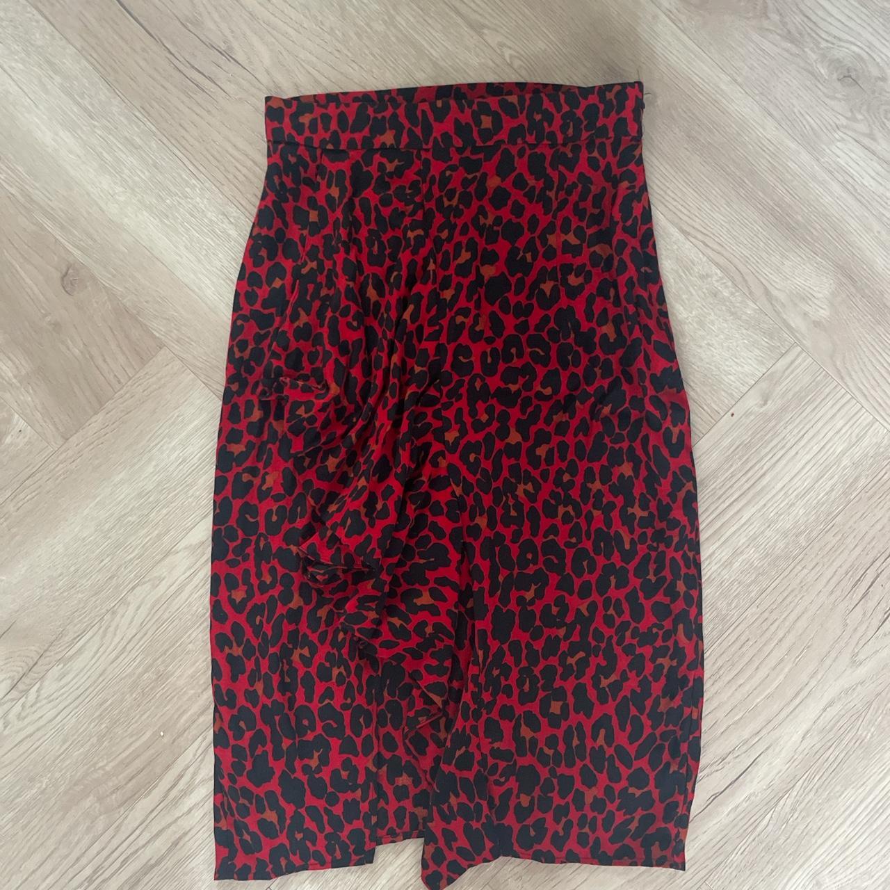 Zara leopard print midi skirt with slit and ruffle... - Depop