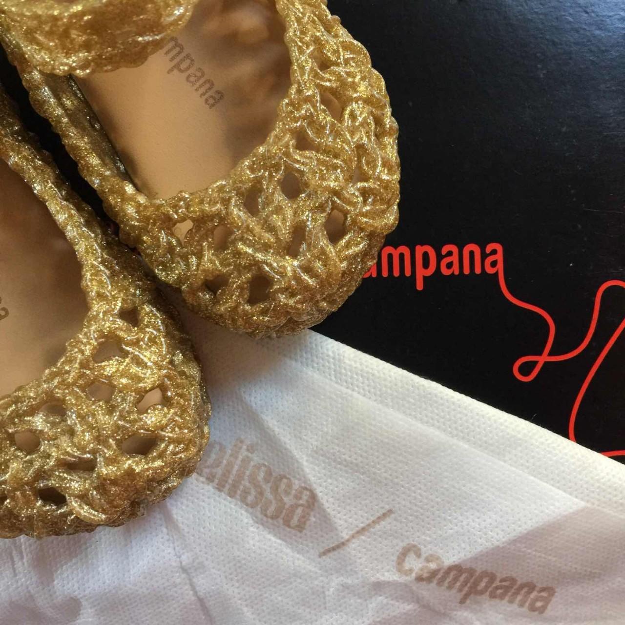 Super cute Mini Melissa Campana Crochet Gold. Kids