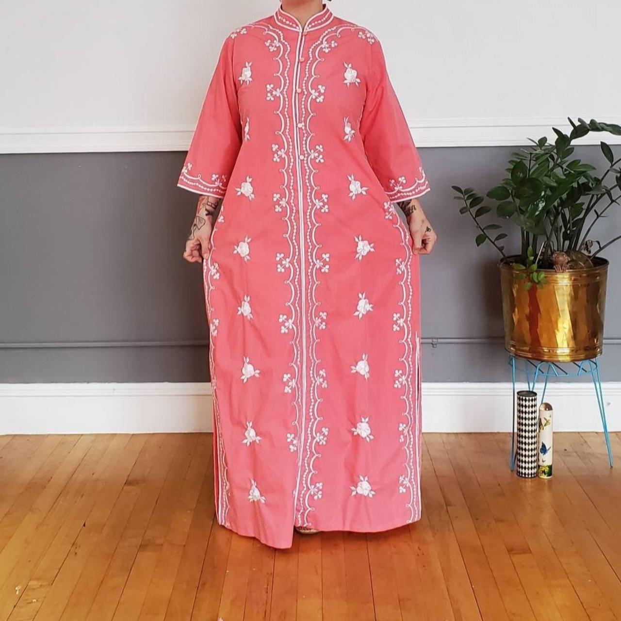 Women's White and Pink Robe