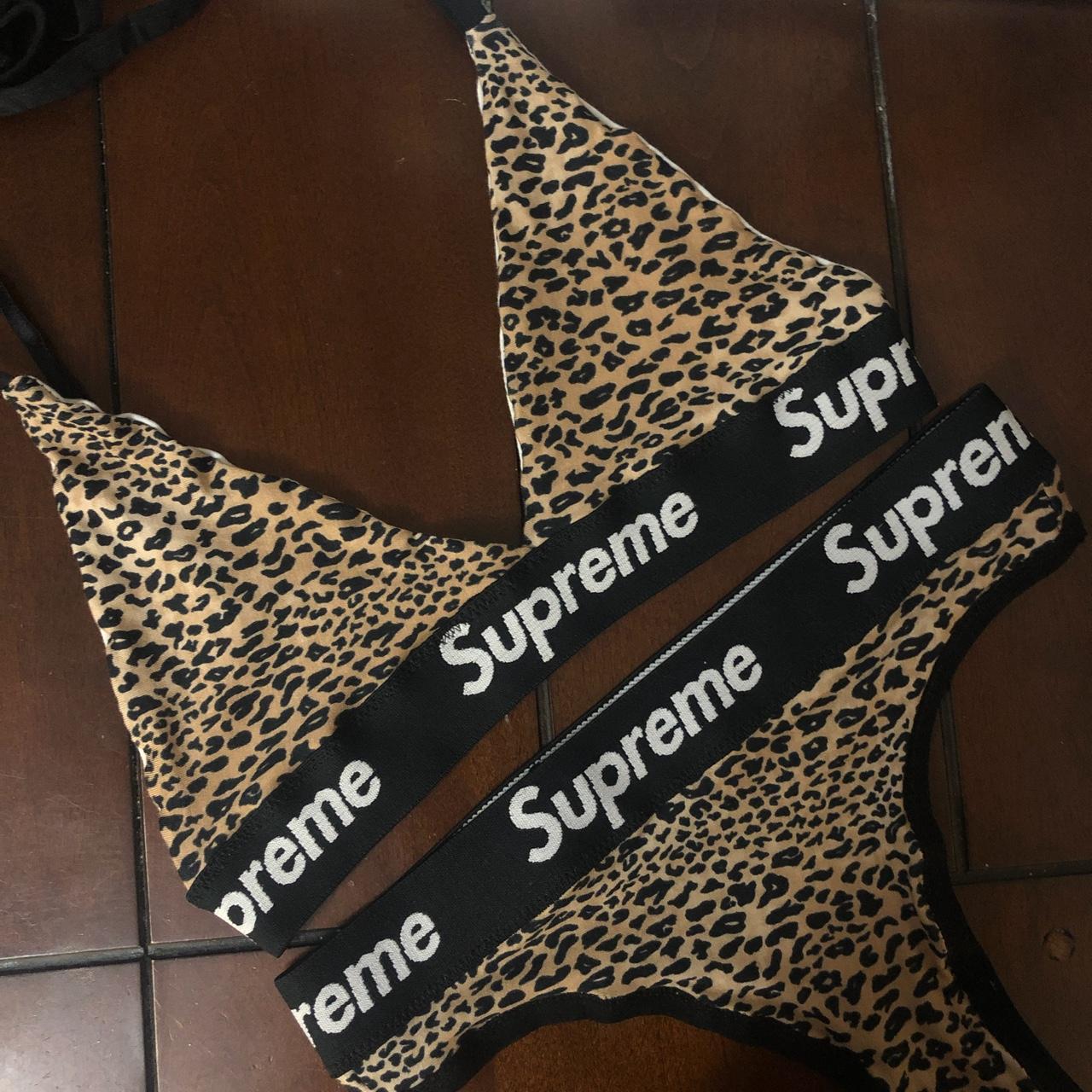 Supreme leopard outlet print boxers