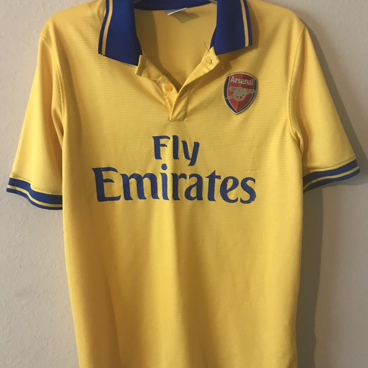 XL fly Emirates soccer jersey , fits a little tight - Depop