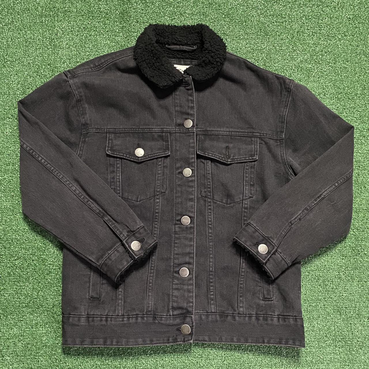 Washed Black Denim Jacket w Sherpa Collar Size S on... Depop