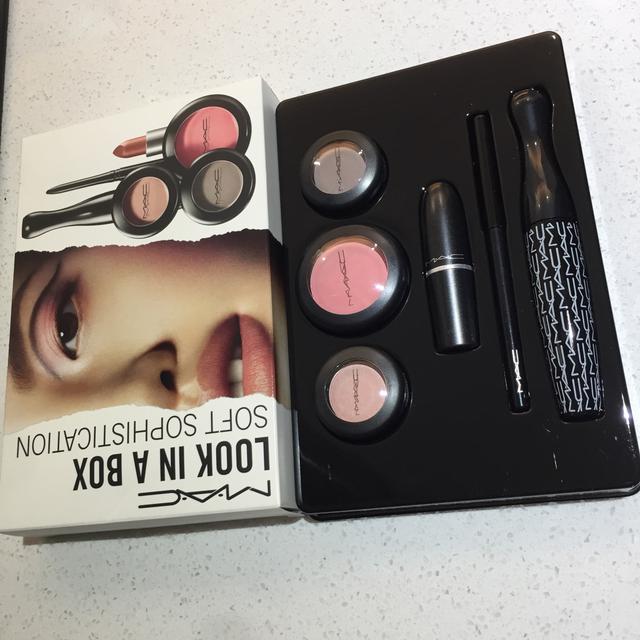 MAC Look In A Box - Soft Sophistication. SOLD OUT.... - Depop