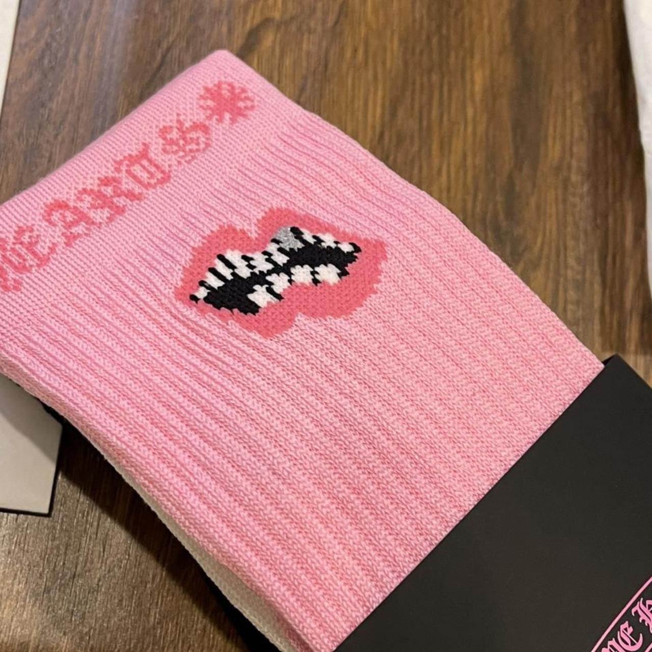 CHROME HEARTS CHOMPER SOCKS 3足セットのピンクのみ Chrome Hearts Matty Boy Chomper Socks Pink/Pink – Endless Supply