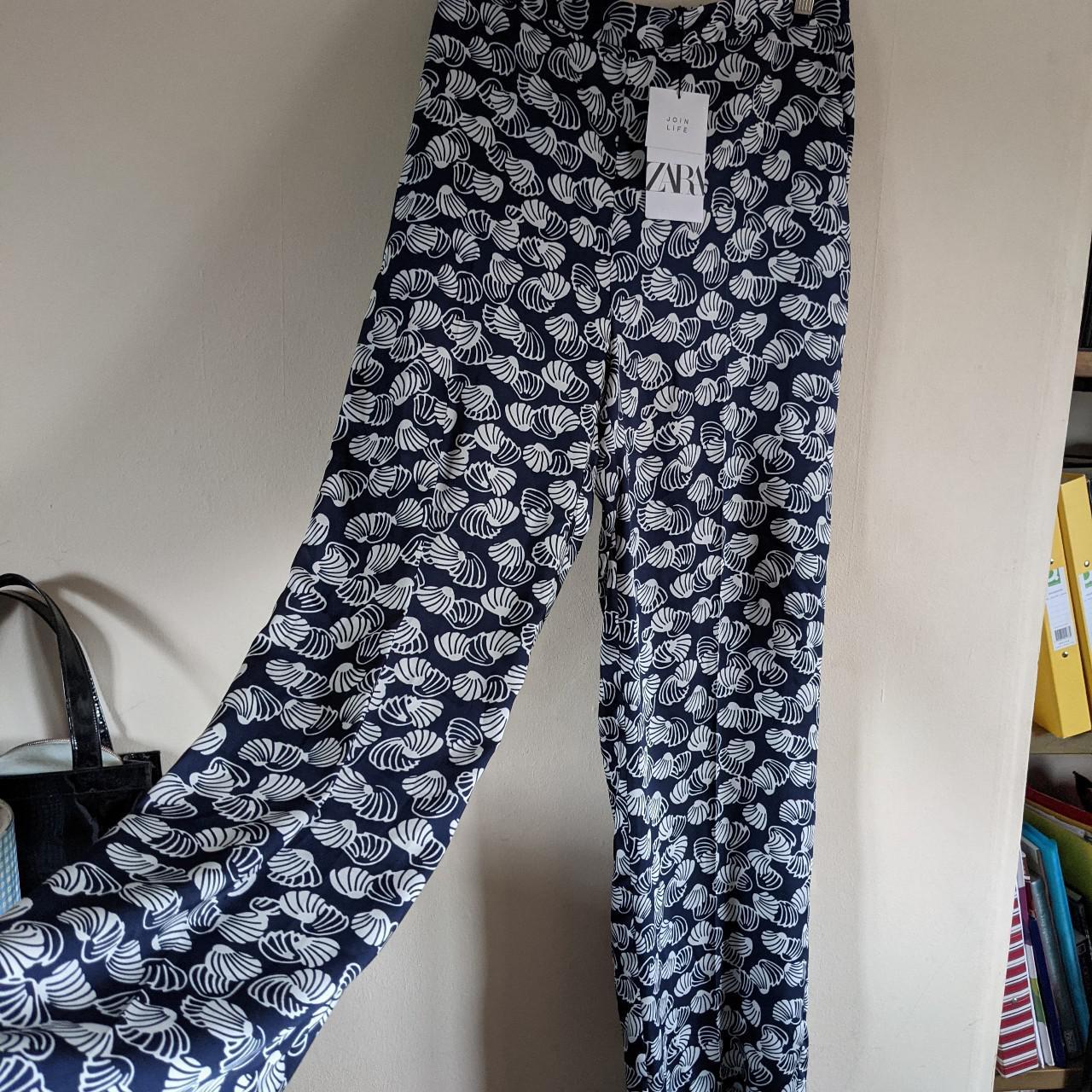 Zara Women's Blue and White Trousers | Depop