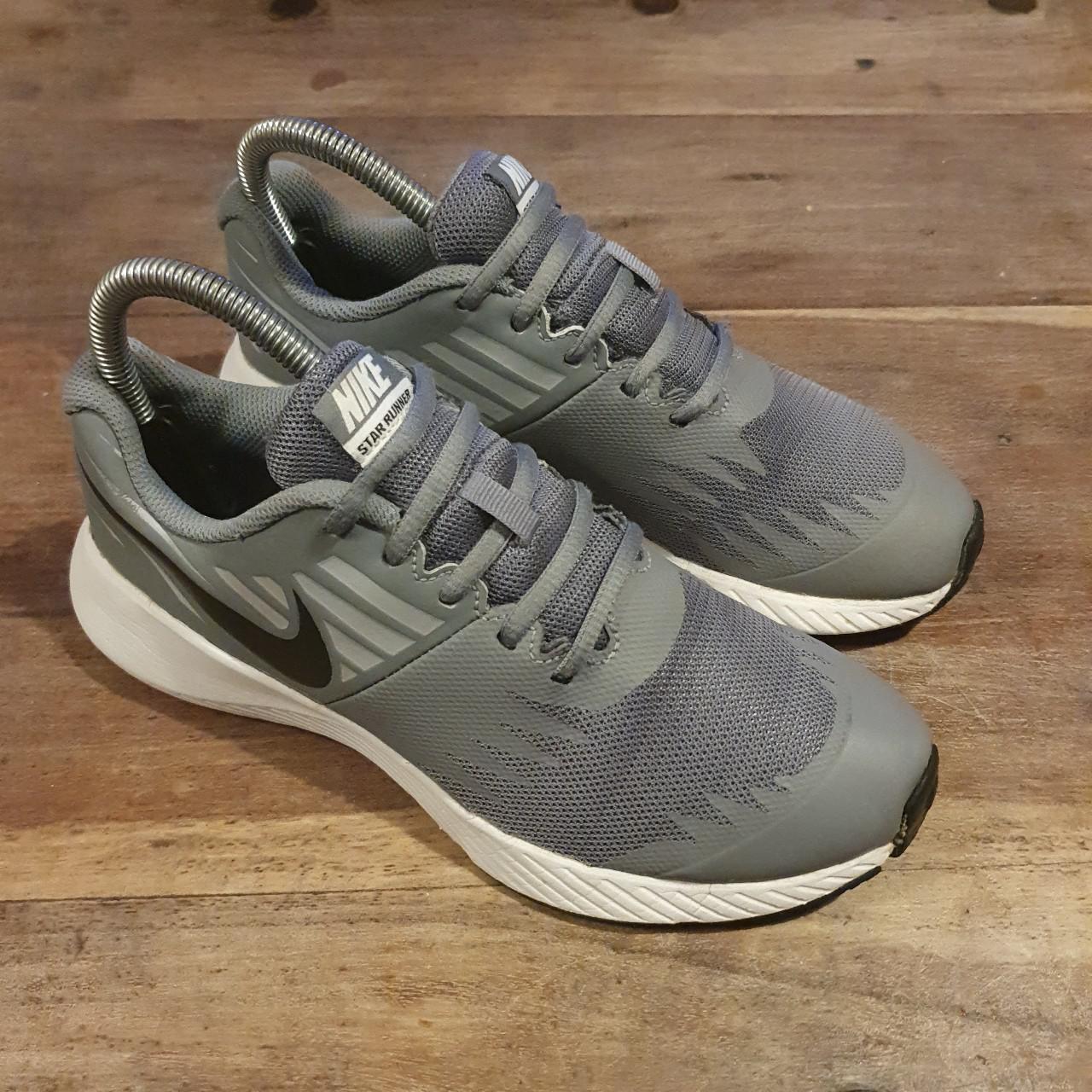 nike star runner size 4