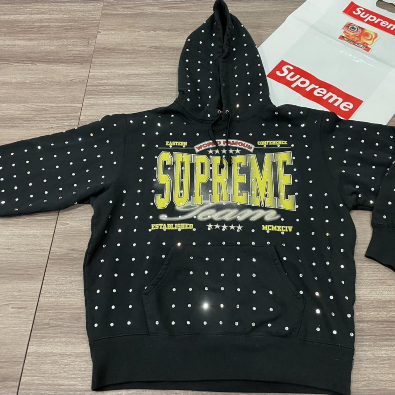 black supreme hoodie - size xl, great oversized - Depop