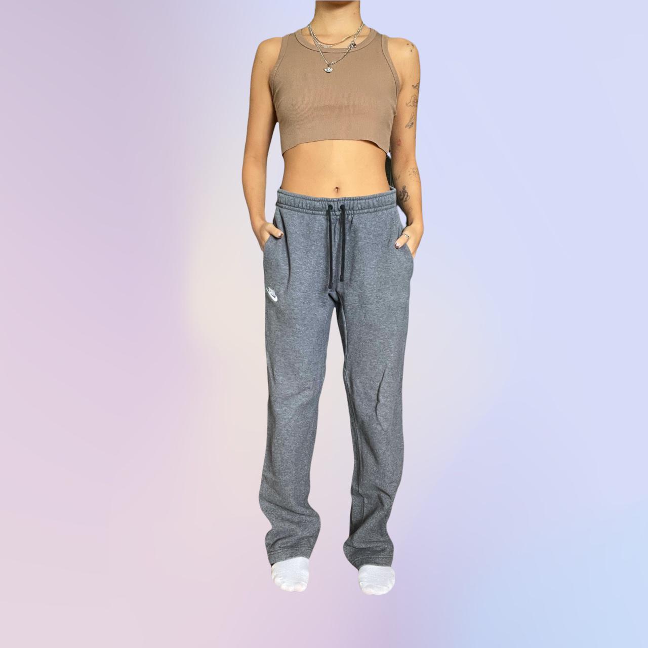 Nike Women's Joggerstracksuits Depop