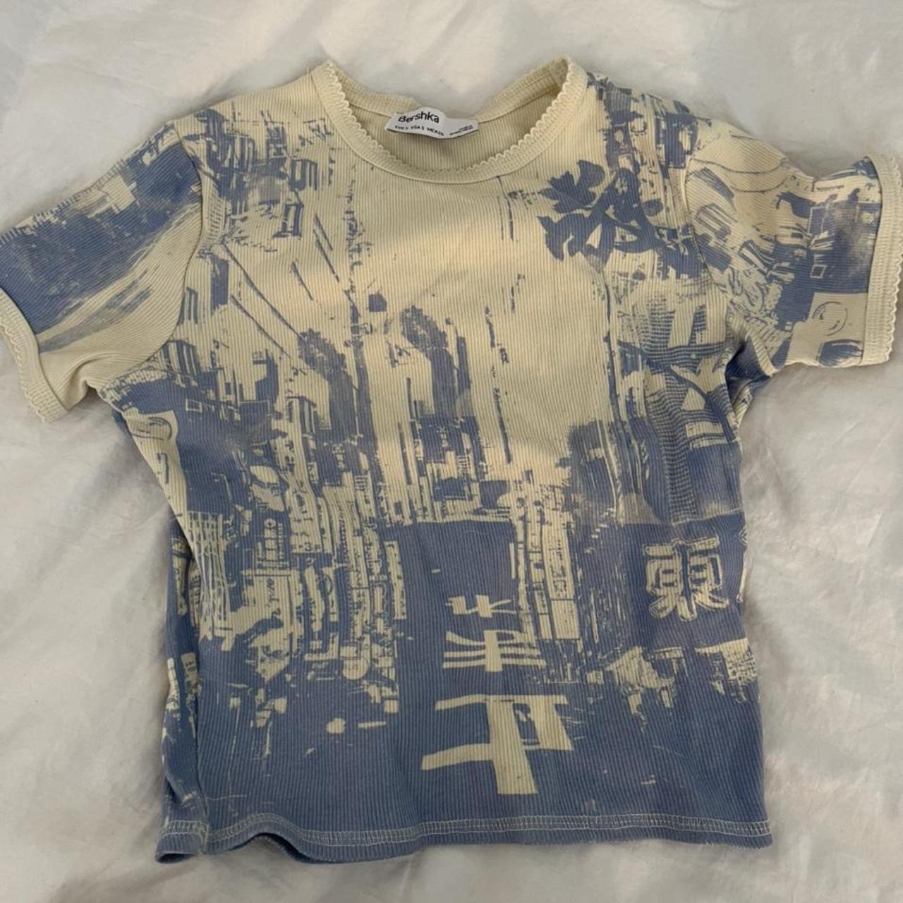 Cute Y2k Baby Tee Size Small. Brand New. - Depop