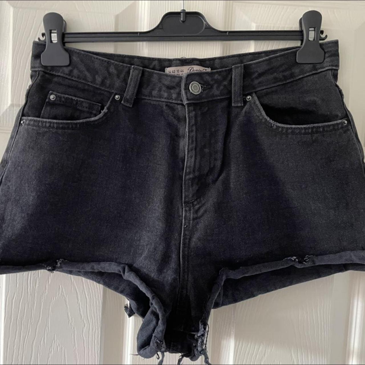 Primark Women's Black Shorts Depop