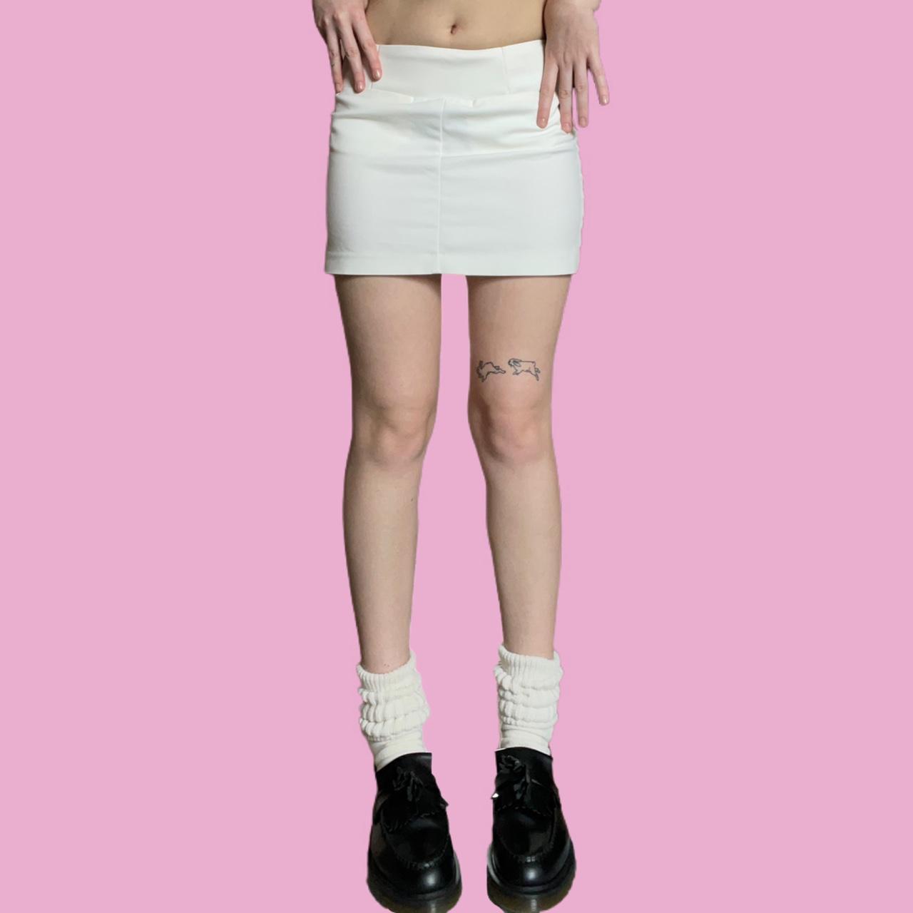 Product Image 1 - White mini skirt 💌

✨Details:

Color: white
