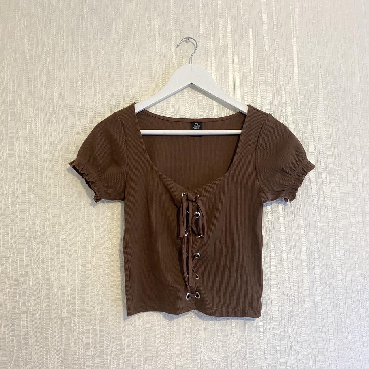The cutest brown urban outfitters crop tee Depop