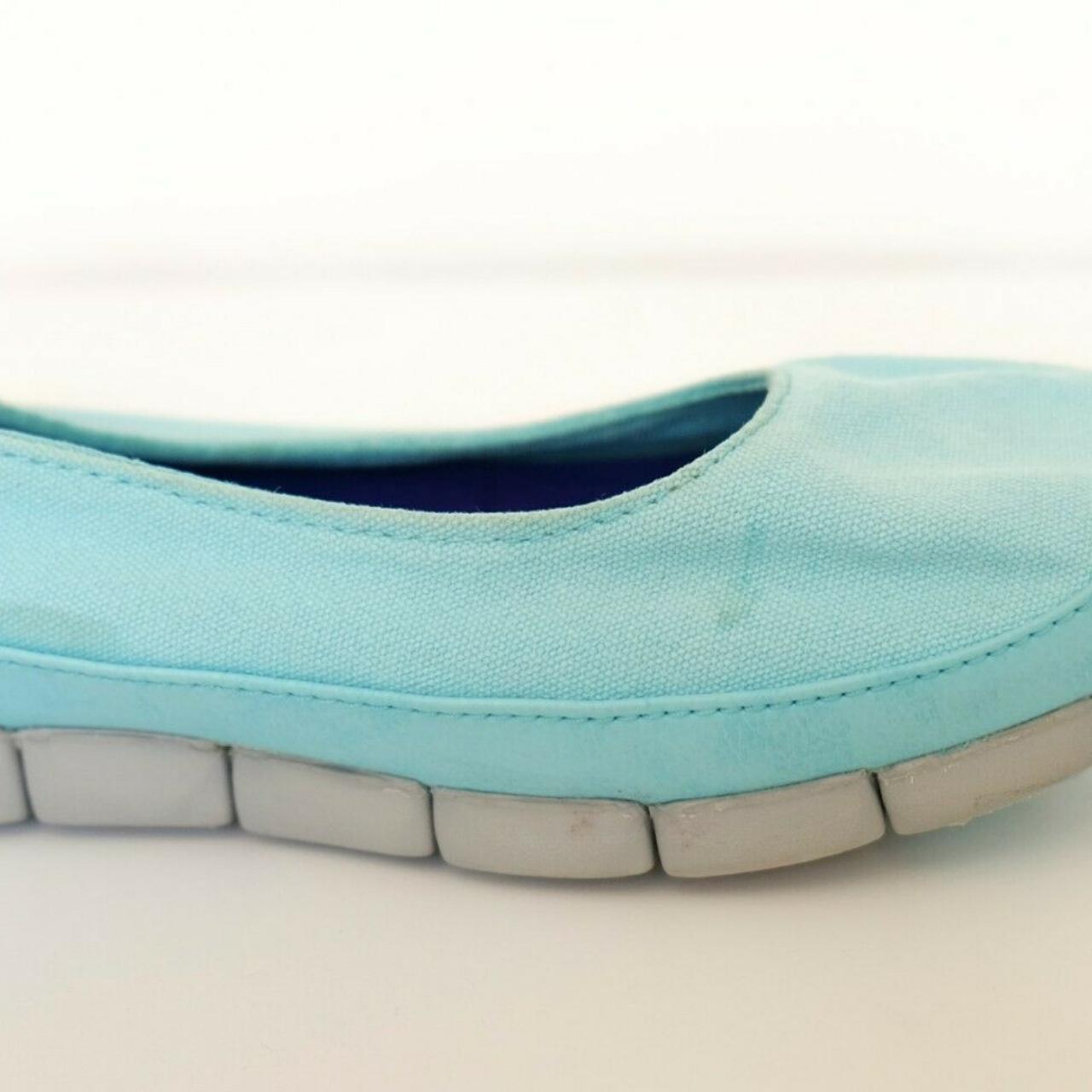 crocs stretch sole flat