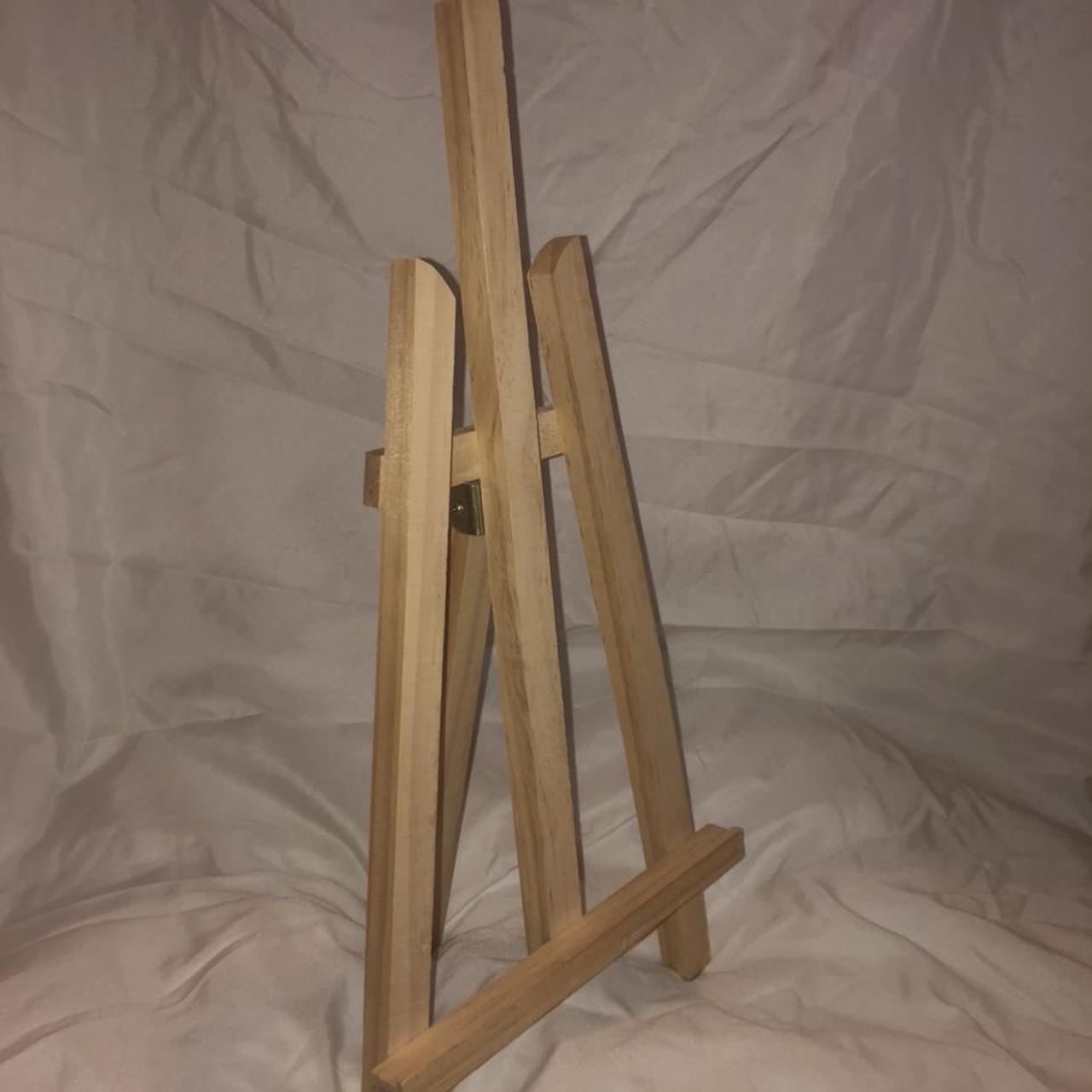 Product Image 1 - a cute mini easel about