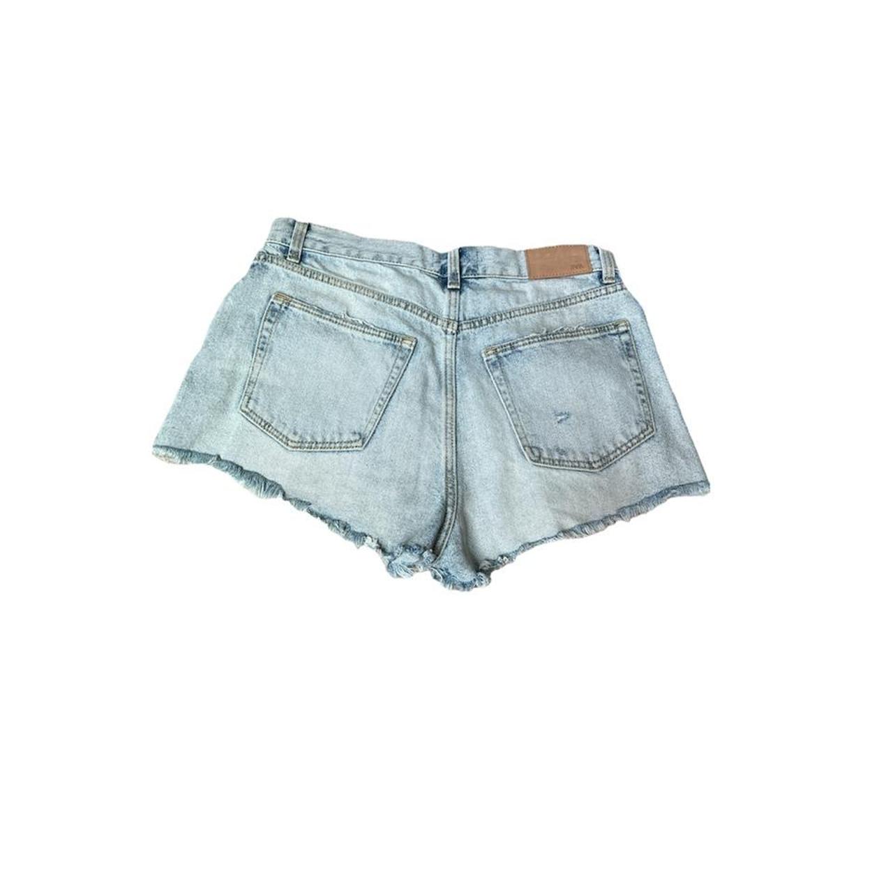 ZARA - light blue denim shorts size: 6 (4.25