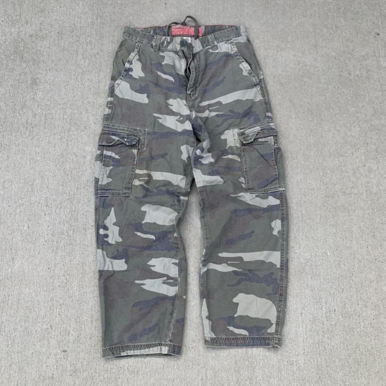 Y2k Mossimo Baggy Camo Cargo Pants Mens Sz... - Depop