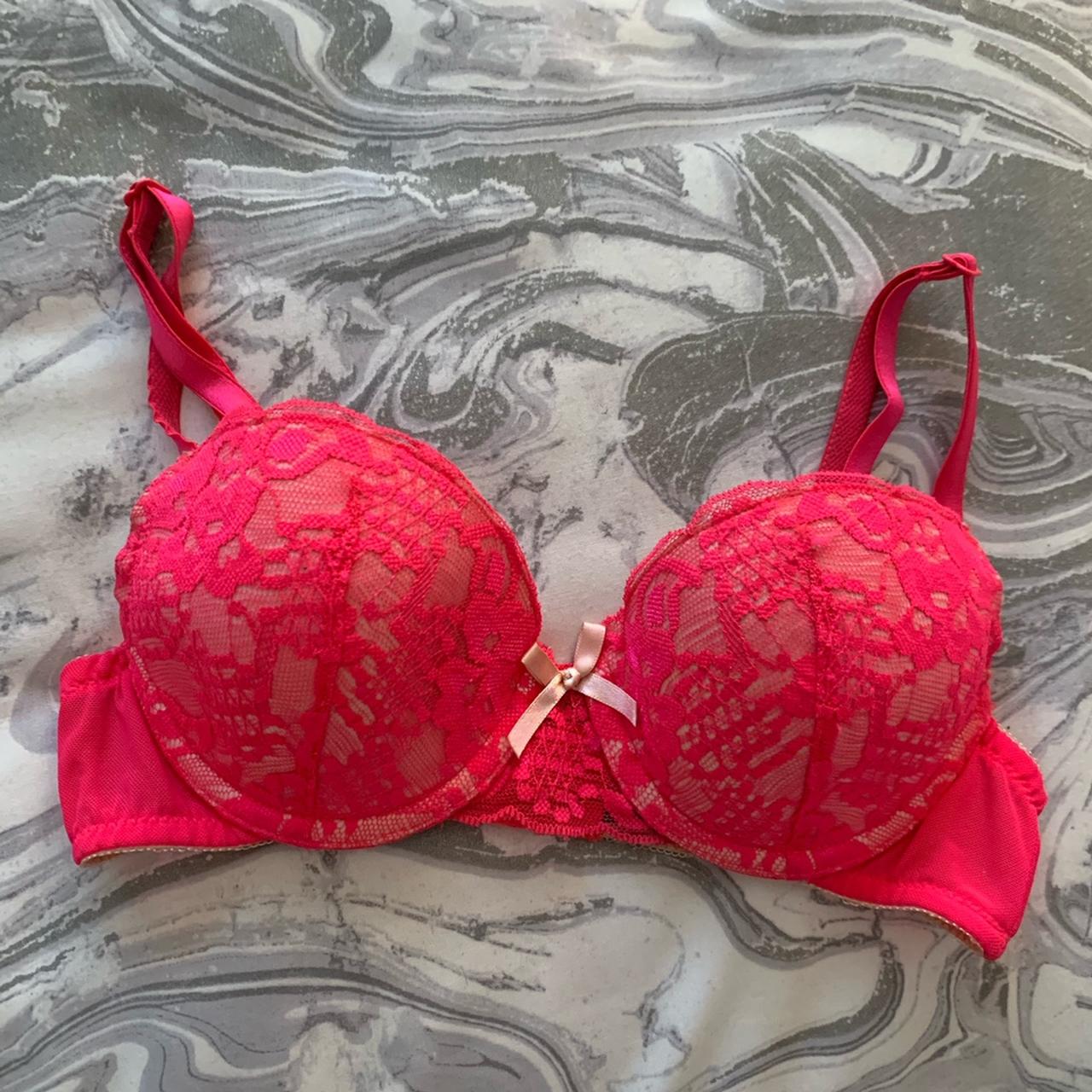 Victoria secret Sexy t-shirt push up full coverage - Depop