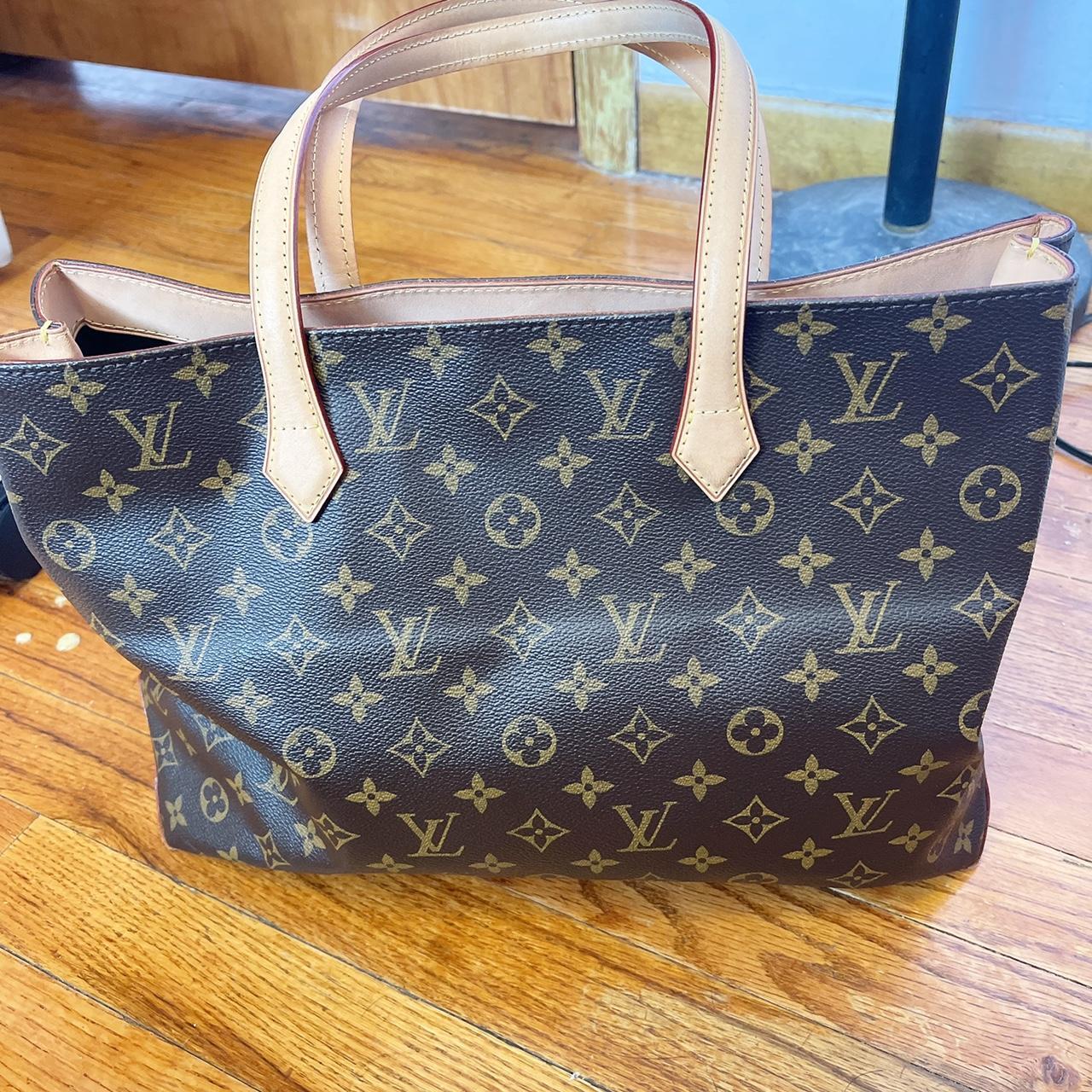 Louis Vuitton Monogram Vernis Wilshire Top Handle - Depop