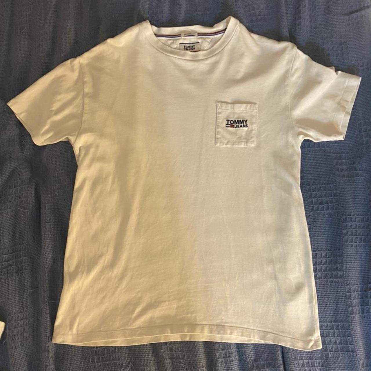 Tommy Hilfiger Men's White T-shirt | Depop