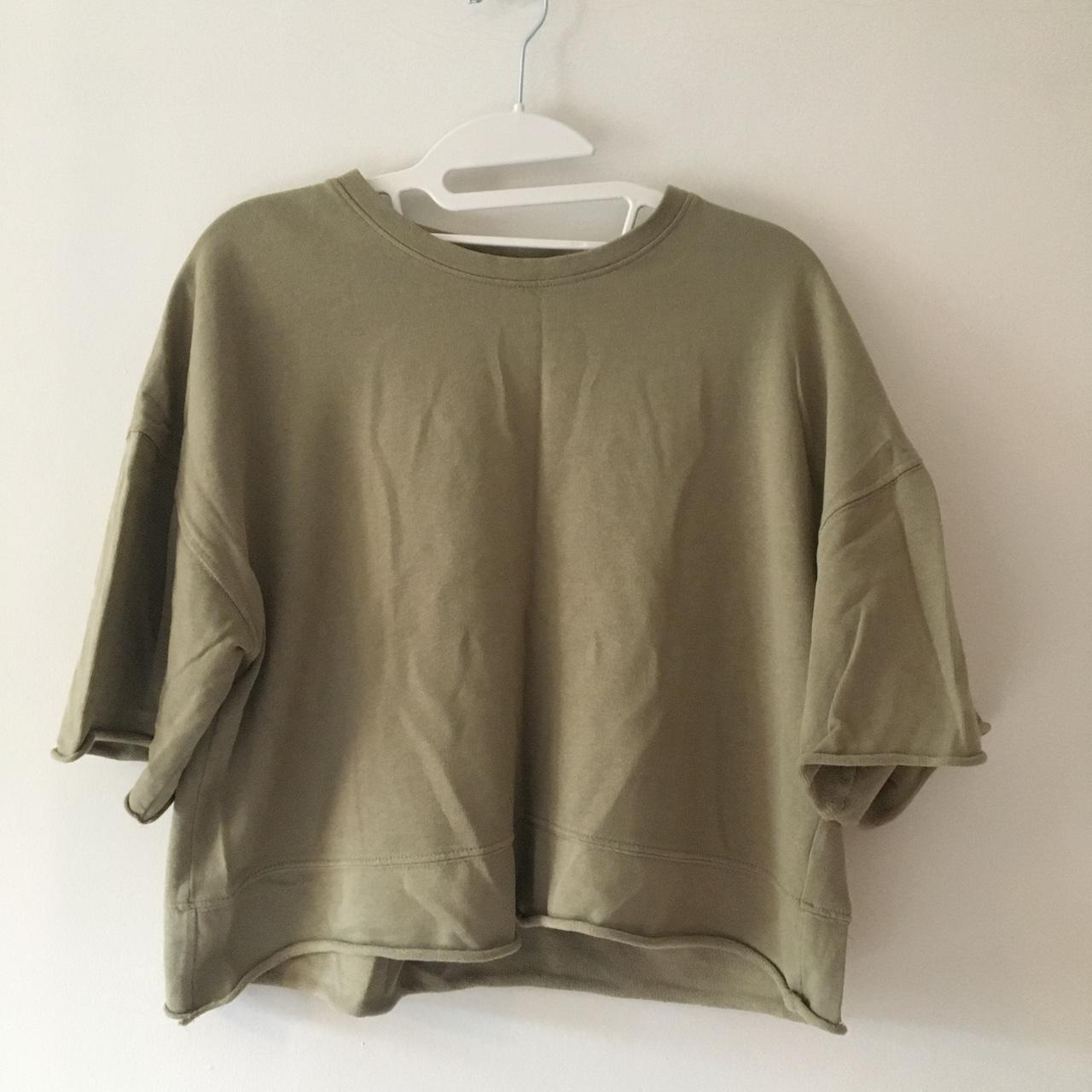 Zara Women's Khaki Crop-top | Depop