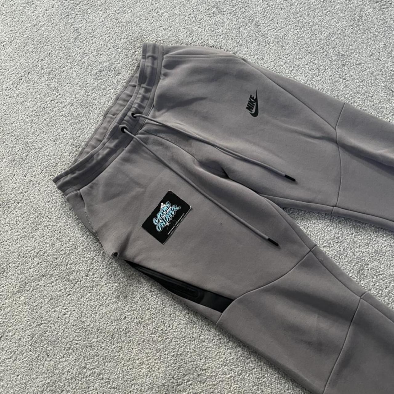 nike tech fleece gunsmoke grey