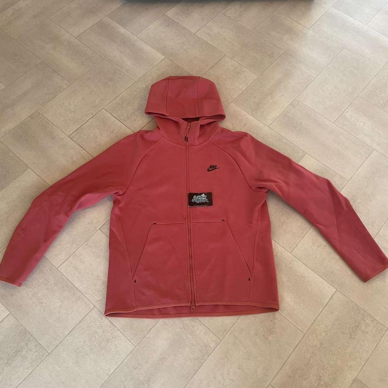 pueblo red tech fleece