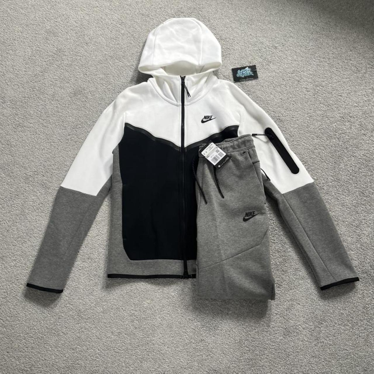nike tech sale uk