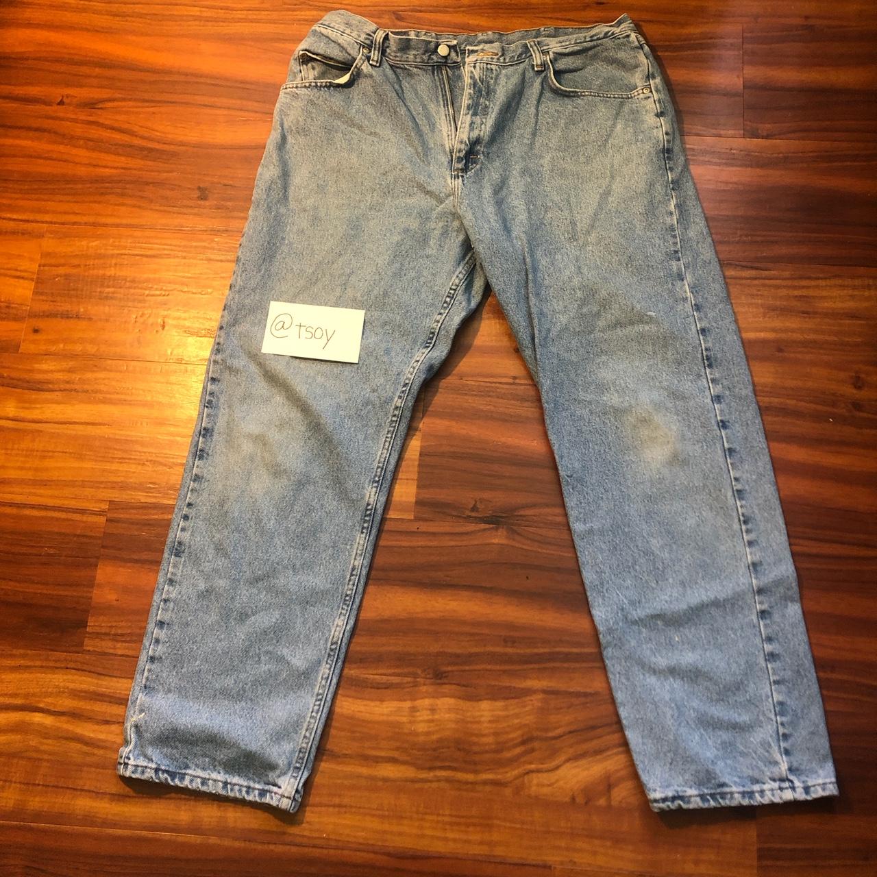 Almost brand new 38•32 wrangler jeans in great... - Depop