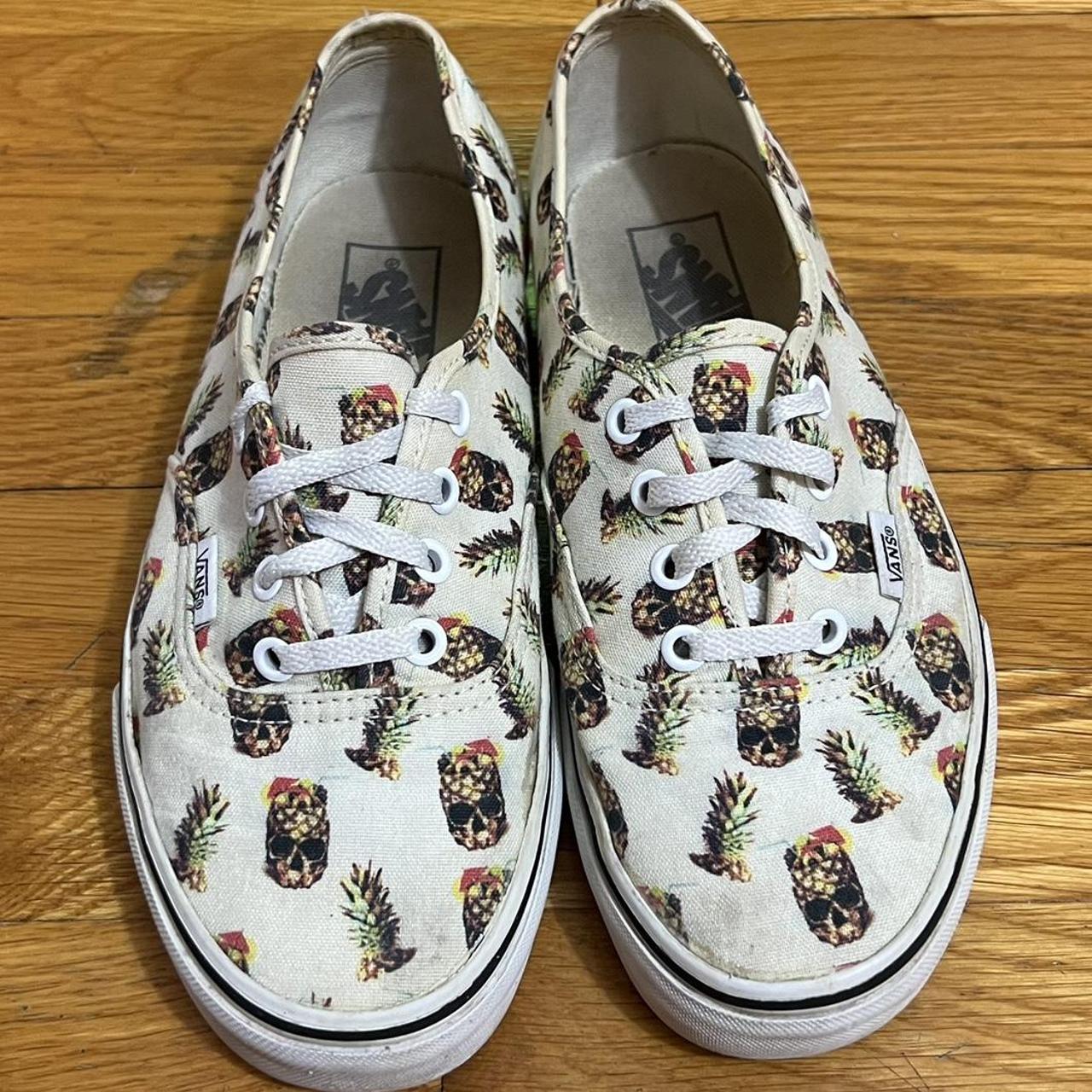 skull pineapple vans