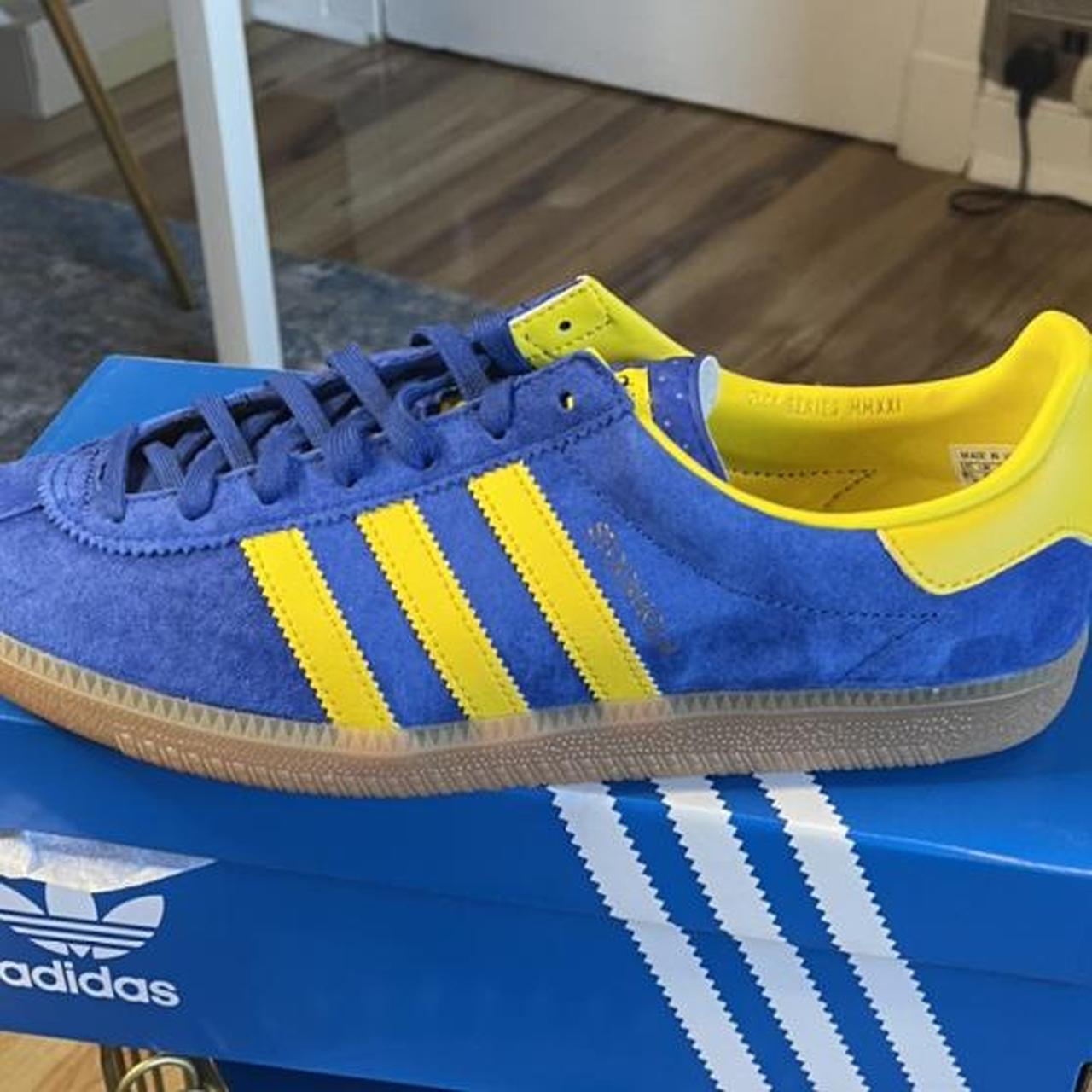 Adidas Men's Blue and Yellow Trainers | Depop