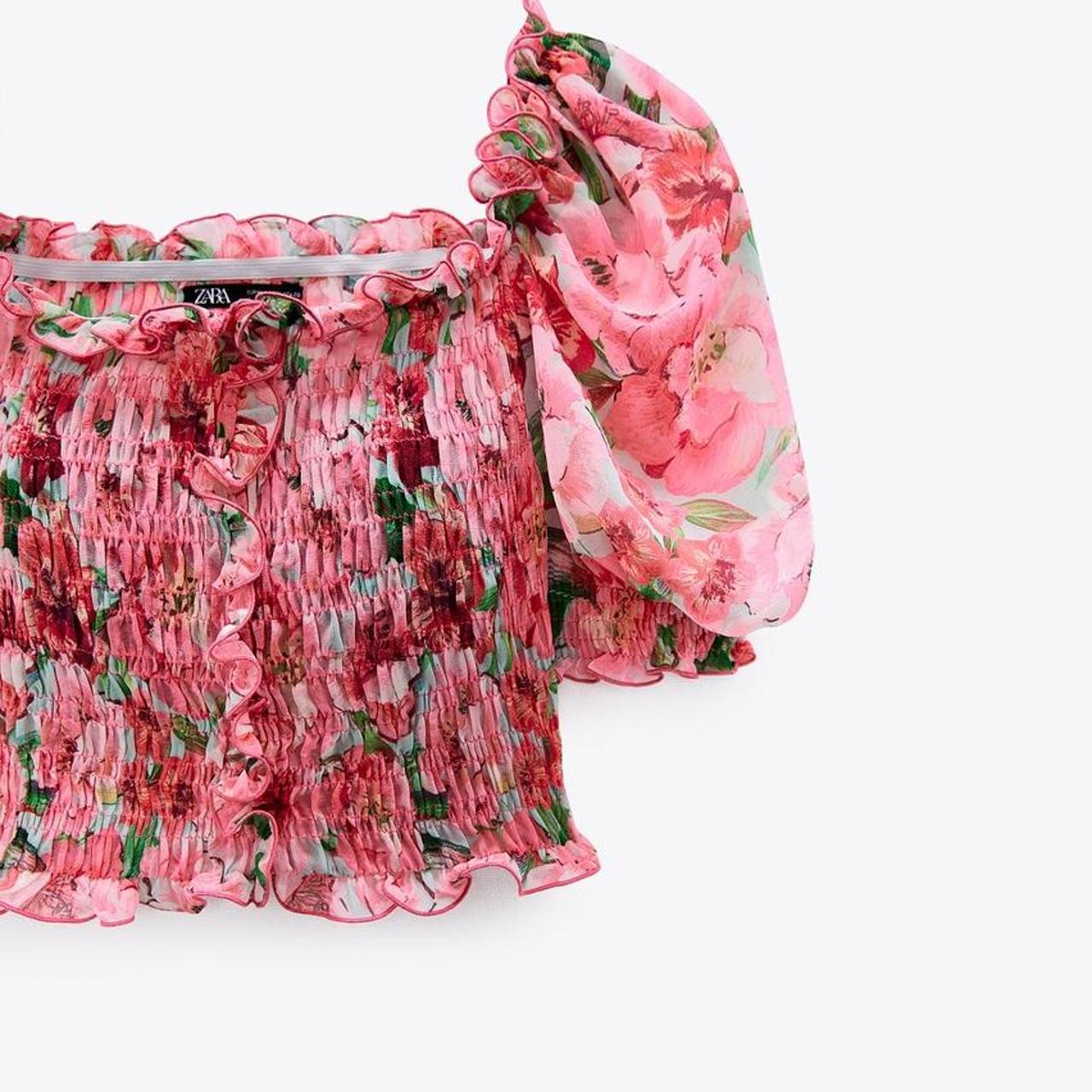 🤍 Zara pink floral summery lightweight crop top... Depop