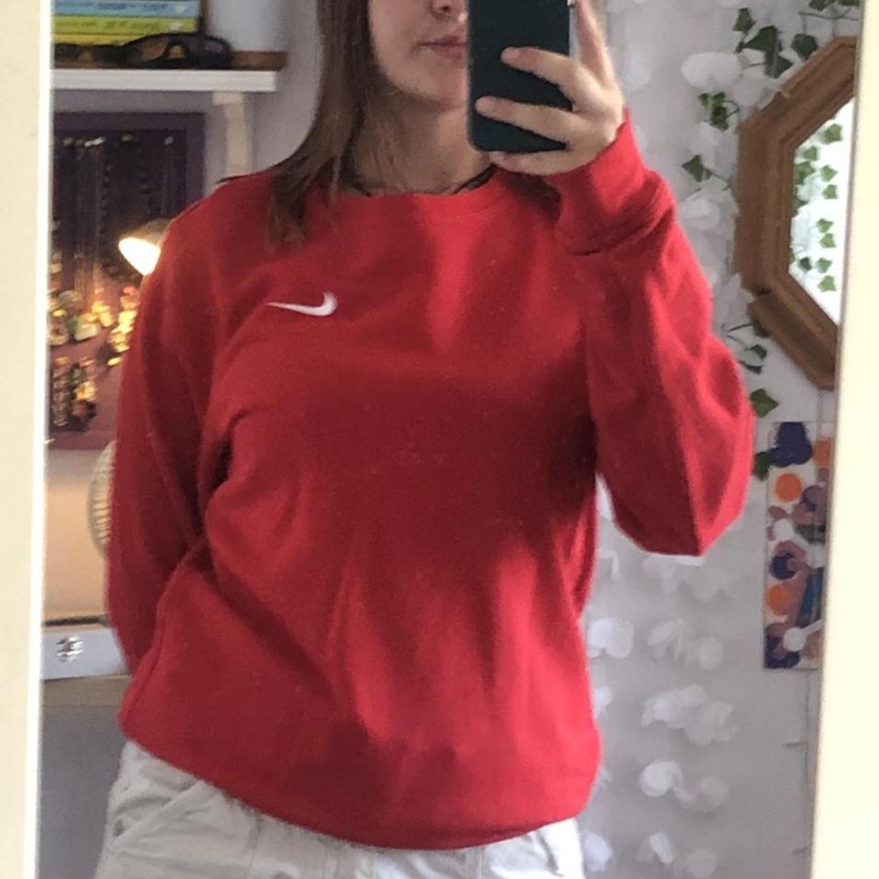 nike jumper female